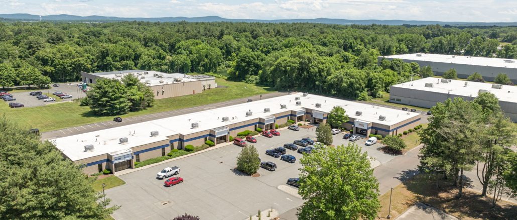 4,050 SF Industrial Flex Space – Jennings Real Estate Services, Inc. 4,050 SF Industrial Flex Space – Jennings Real Estate Services, Inc.