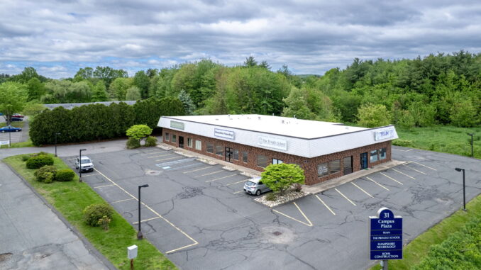5-web-or-mls-31_Campus_Plaza_0074.jpg